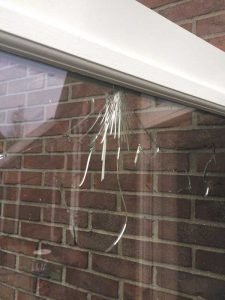 Glaszetters Winterswijk kapotte ruit ruitschade